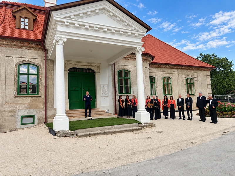 Obnovený Esterházyovský kaštieľ v Želiezovciach
