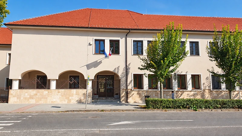 Modernizovaná škola v Želiezovciach